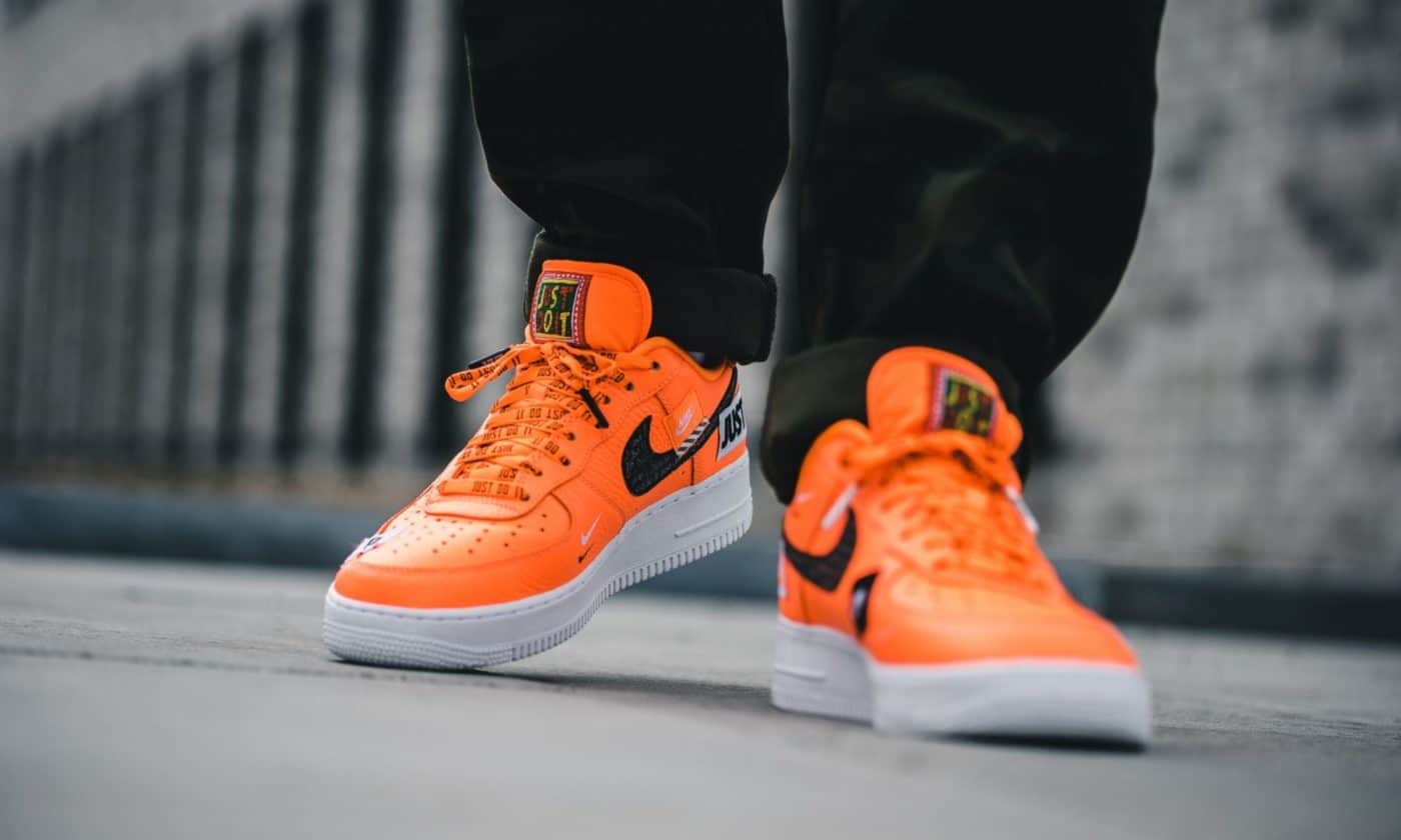 Air force 1 outlet neon orange